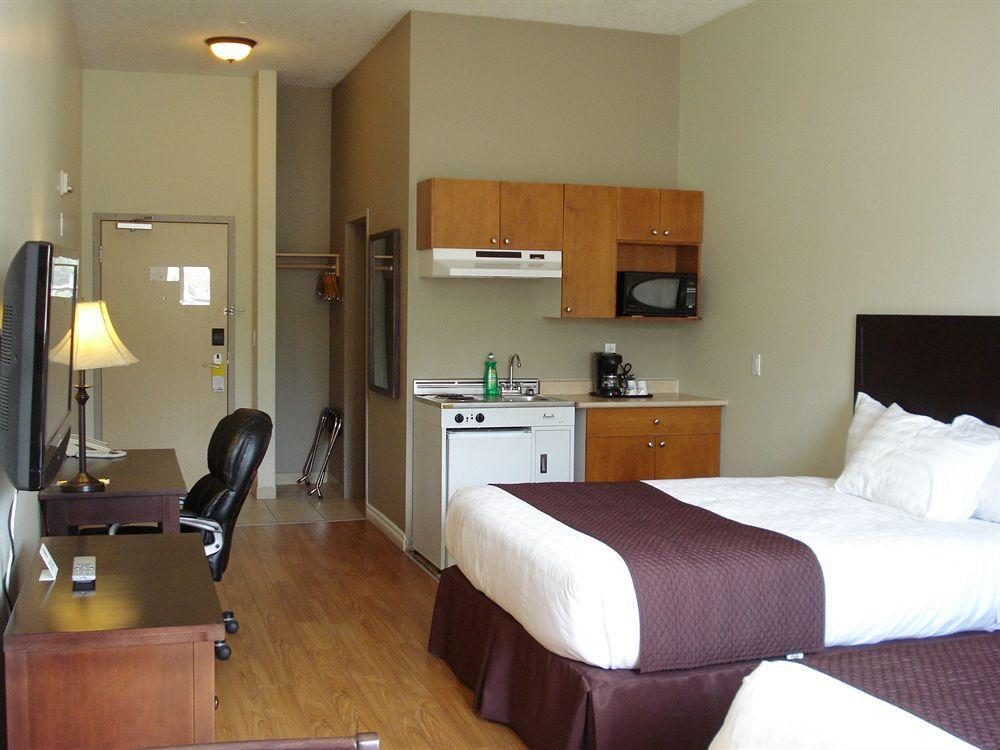 Days Inn By Wyndham Chetwynd Eksteriør bilde