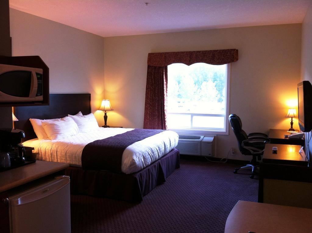 Days Inn By Wyndham Chetwynd Rom bilde